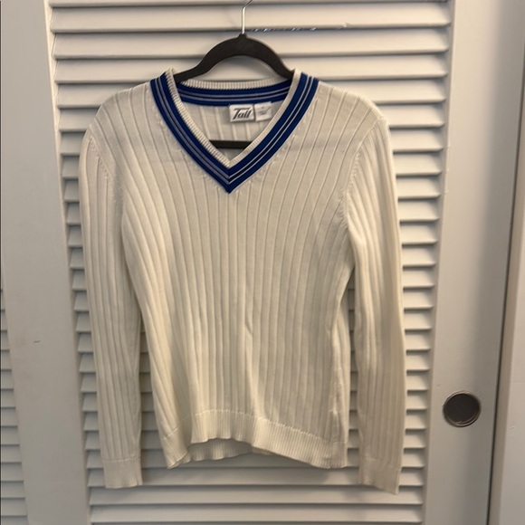 Tail Sweaters - Tail White V-Neck with Blue Trim - Size 8